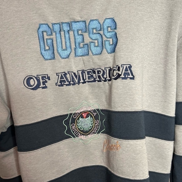 Vintage GUESS Classic Embroidered Crewneck Sweatshirt Medium Gray Y2k Academia - Picture 3 of 9